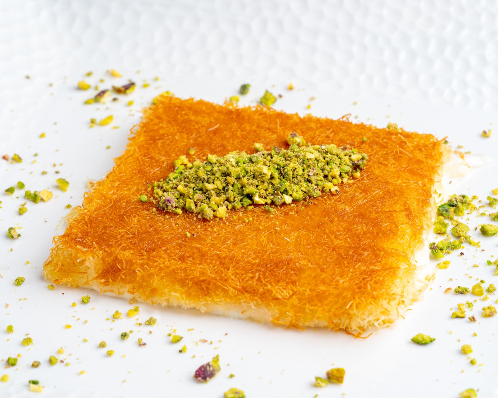 كنافة خشنة بالجبن شقراء (حارة)